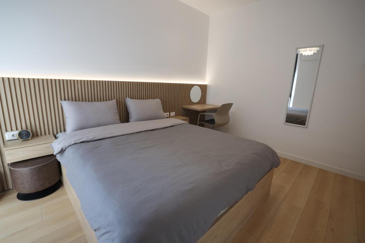 Apollo Apartment By Holistay Tirana Kültér fotó