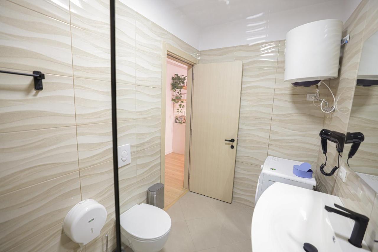 Apollo Apartment By Holistay Tirana Kültér fotó